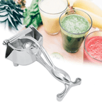 Exprimidor de frutas metálico con jugos naturales de colores